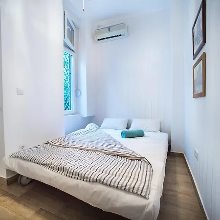 Central Charm 2Br And Modern Apt-All Is Walkable