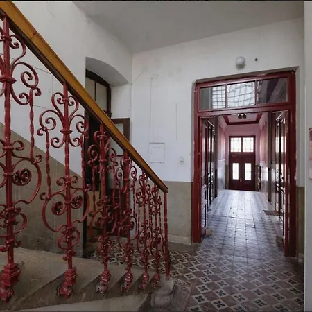 Central Charm 2Br And Modern Apt-All Is Walkable Apartment